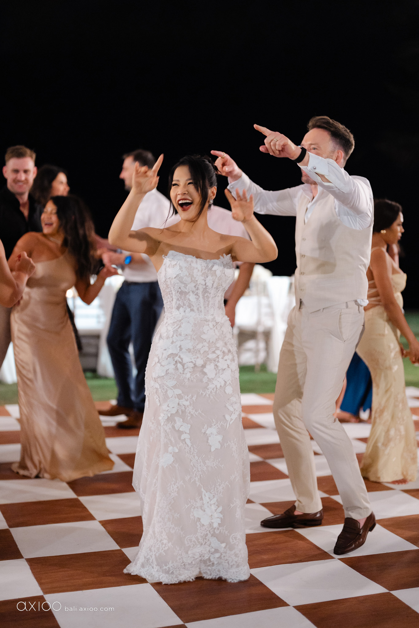 Axioo: A Universe of Love